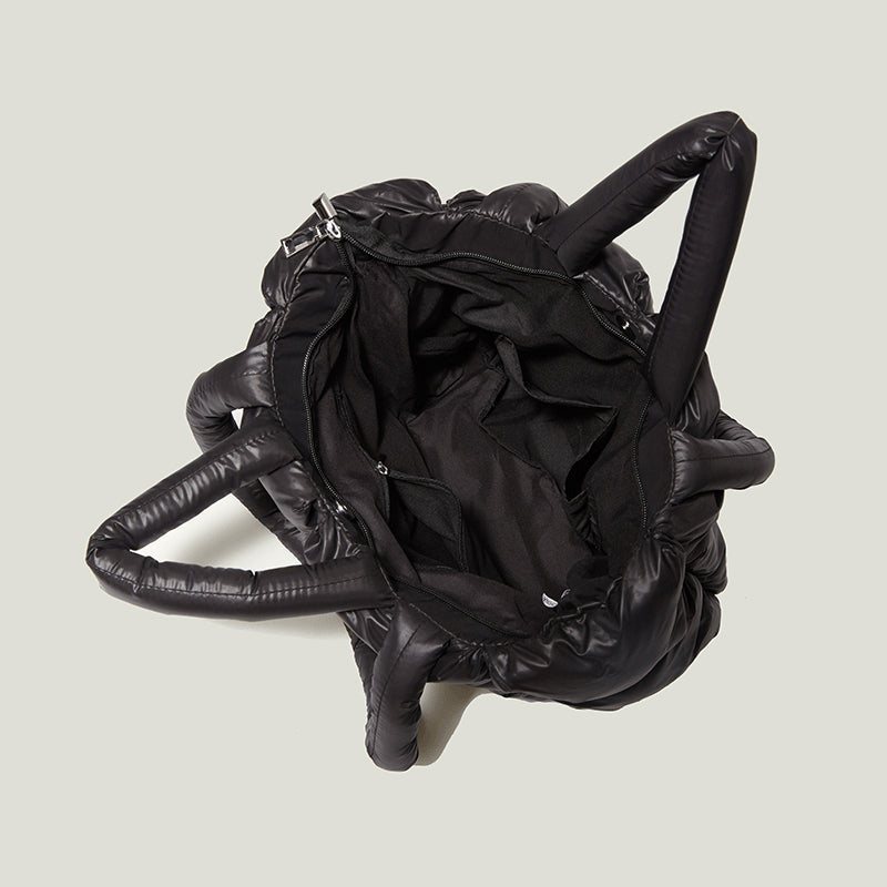 みのり 軽量大容量スクエアキルティングショルダーバッグ