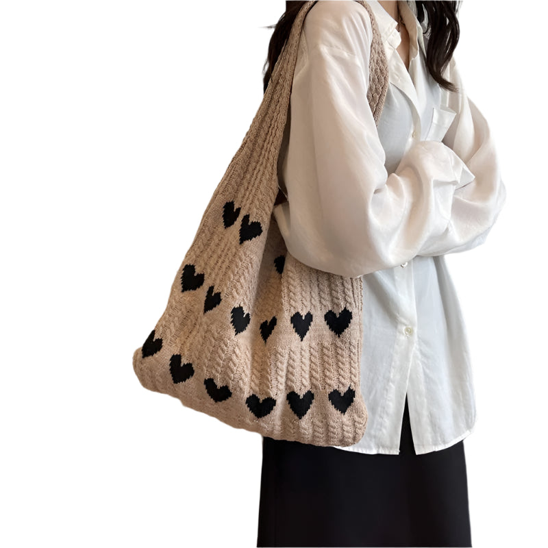 Heart-patterned summer crochet tote bag