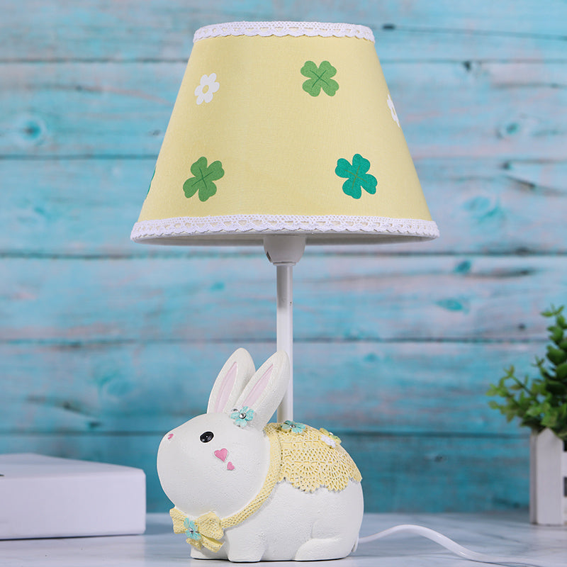 Clover Hop - Cartoon Lamp for Yellow Rabbit Cage
