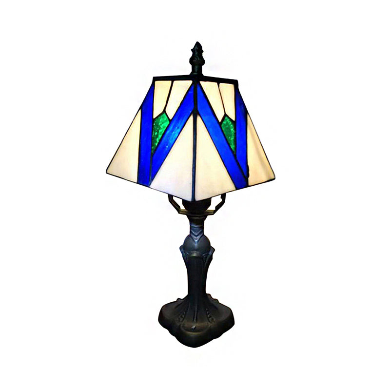 Lastria – Vintage Tiffany Glass Desk Lamp