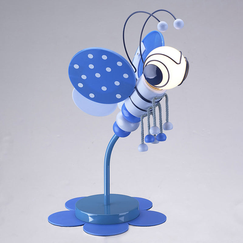 Beedle – Whimsical bee bedside lamp