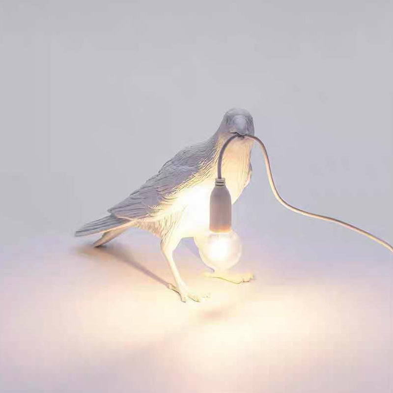 アビオラ – 芸術的な鳥のテーブルランプ