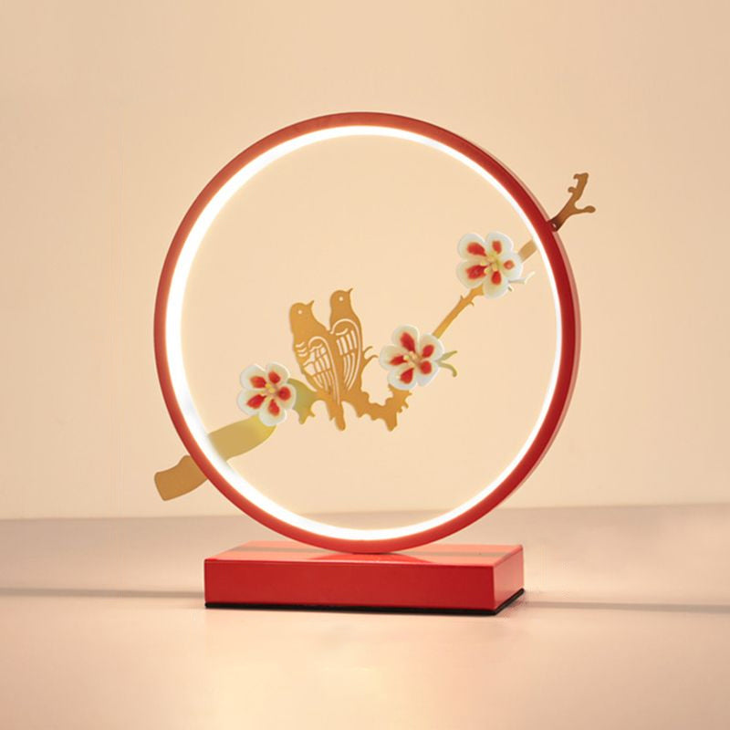 Lume Loop – A romantic, modern loop-shaped table lamp