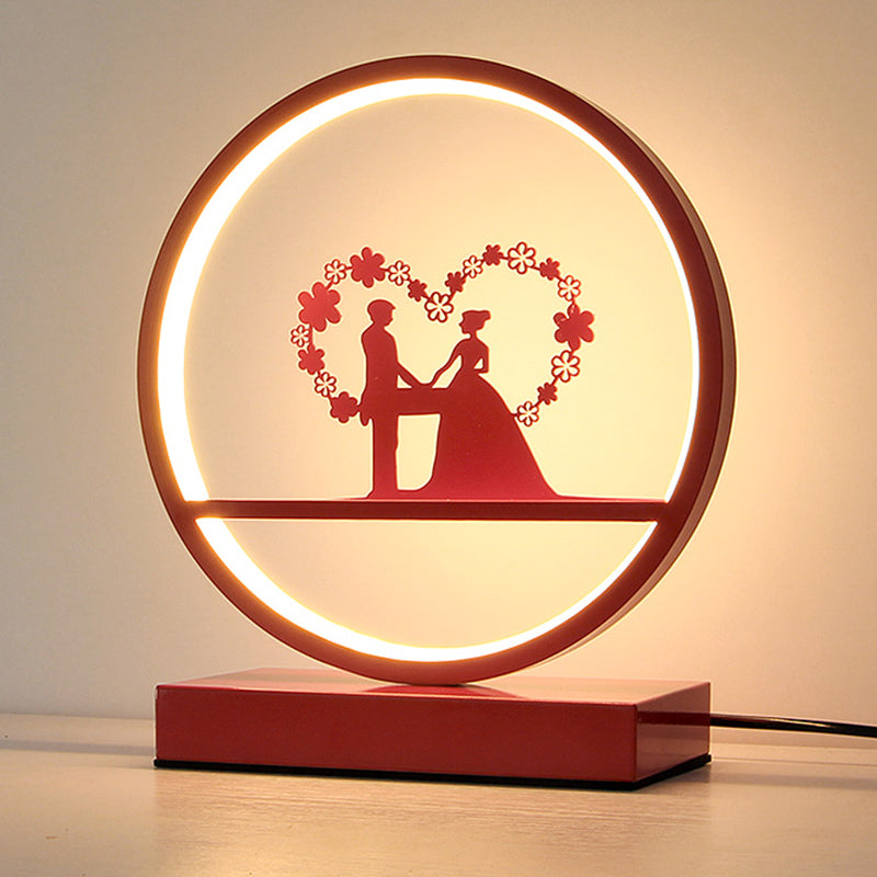 Lume Loop – A romantic, modern loop-shaped table lamp