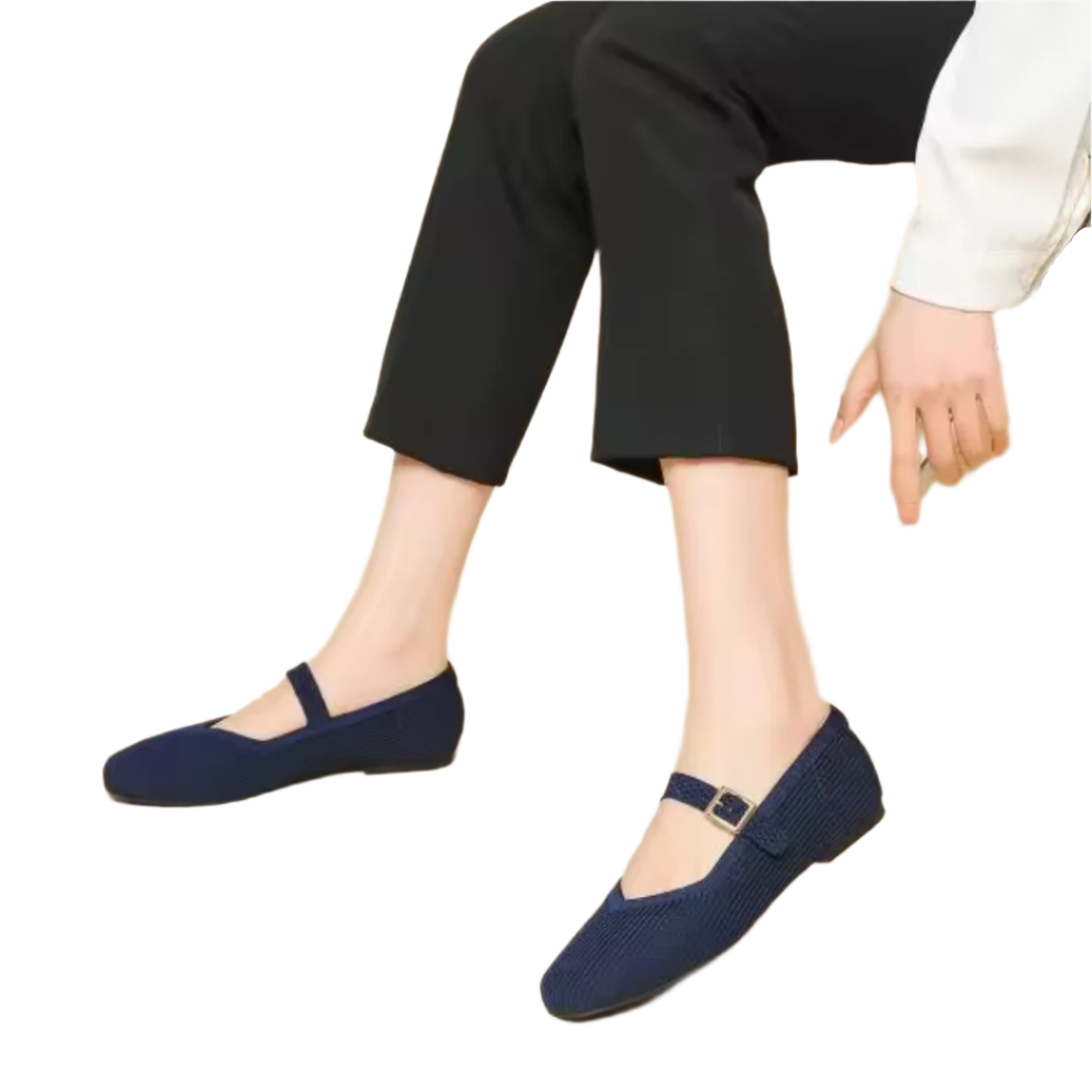 調節可能なストラップ付きベルスクエアサンダル