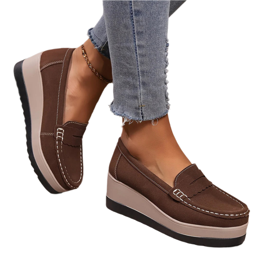 ソララ - エレガントで快適なローファー