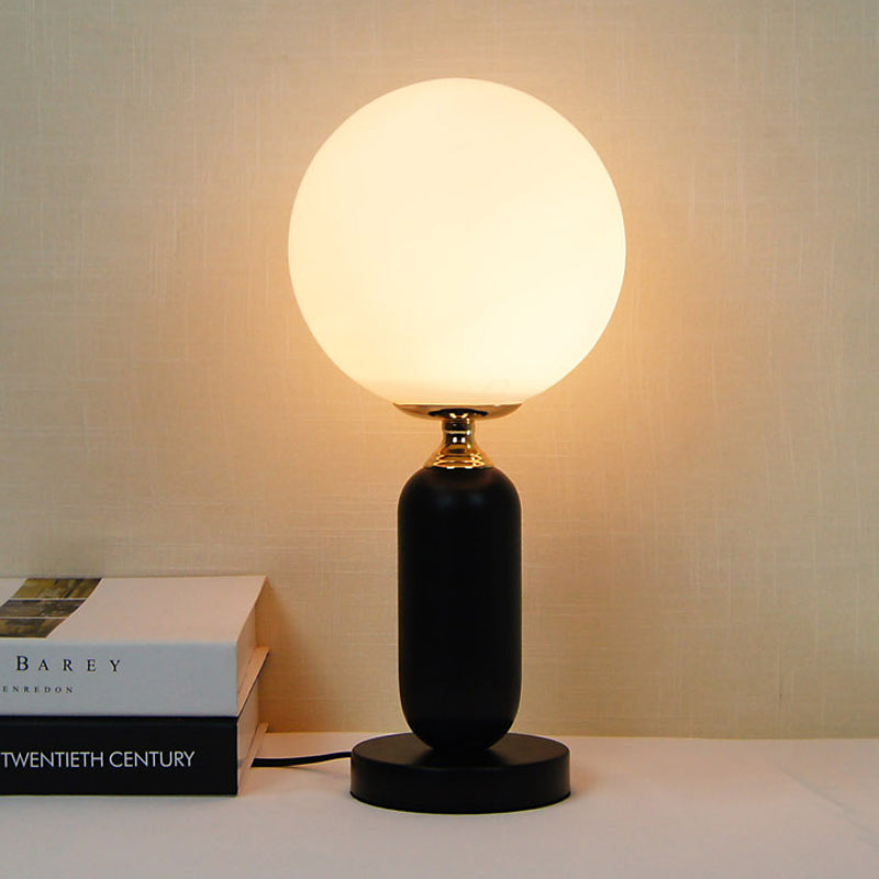 Virion – Slim black reading light