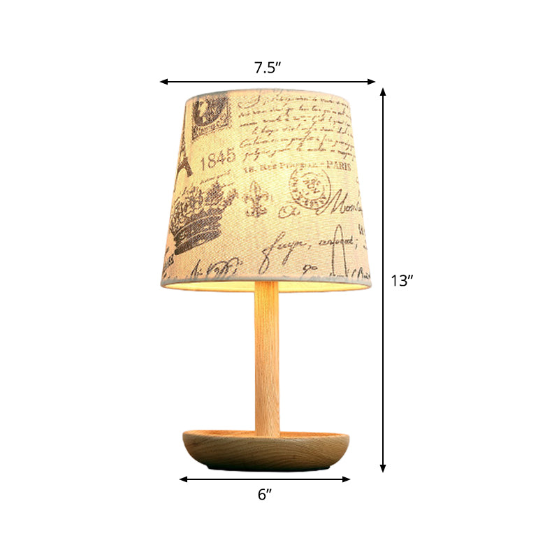 Tapera – A modern reading light with a woody feel