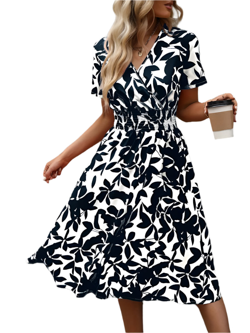 花柄プリントのアイビー半袖ラップドレス