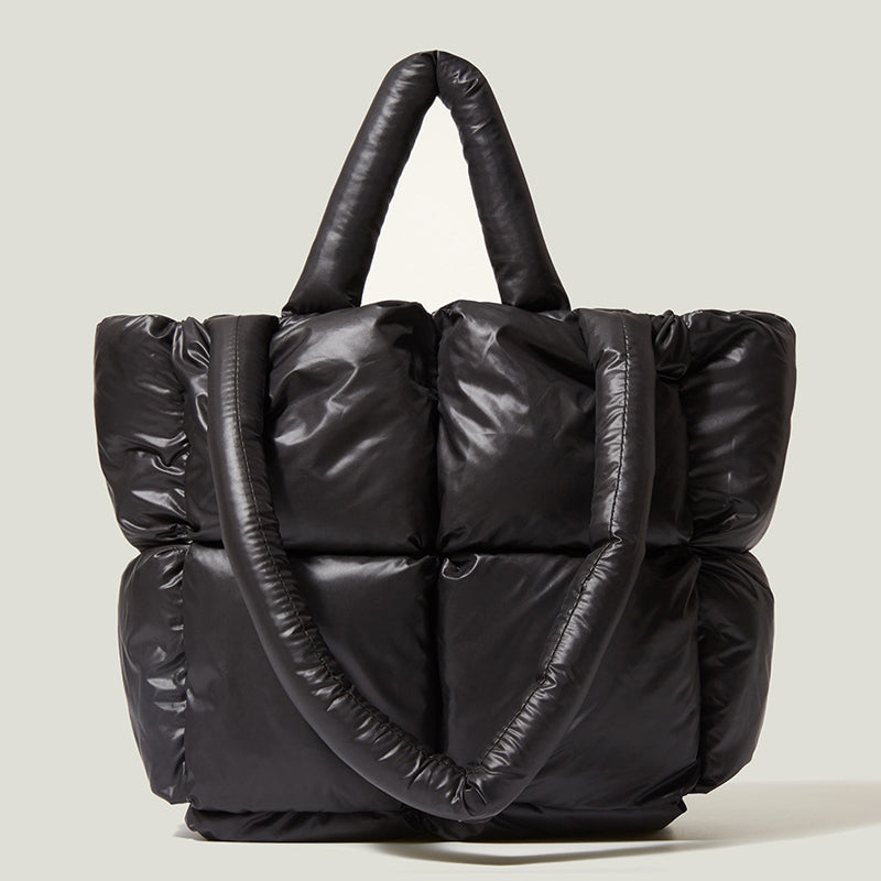 みのり 軽量大容量スクエアキルティングショルダーバッグ