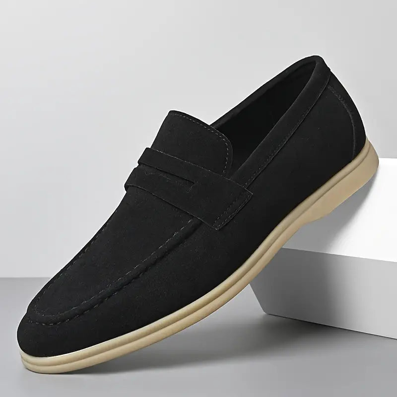 Jax - Modern and versatile loafers with contrast soles