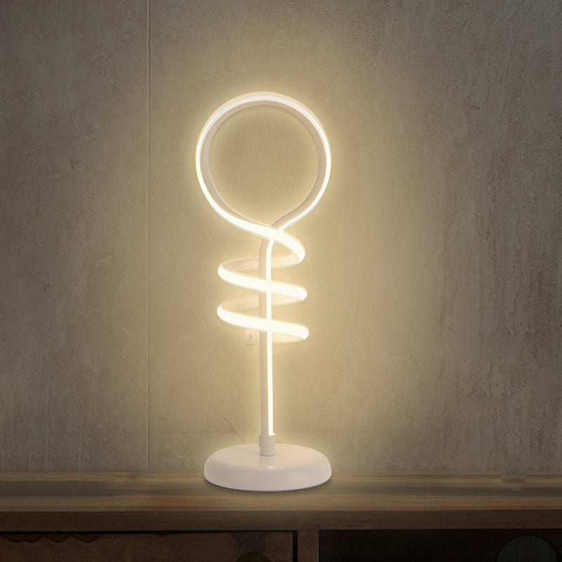 Swirl – A modern lollipop reading light