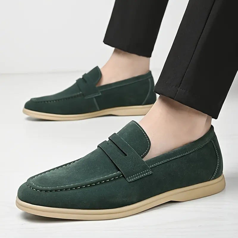Jax - Modern and versatile loafers with contrast soles