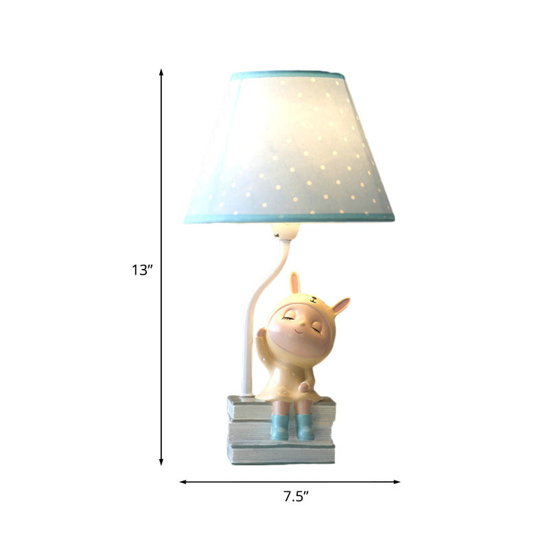 Bunny Beam – A cute rabbit cage-shaped table lamp for kids