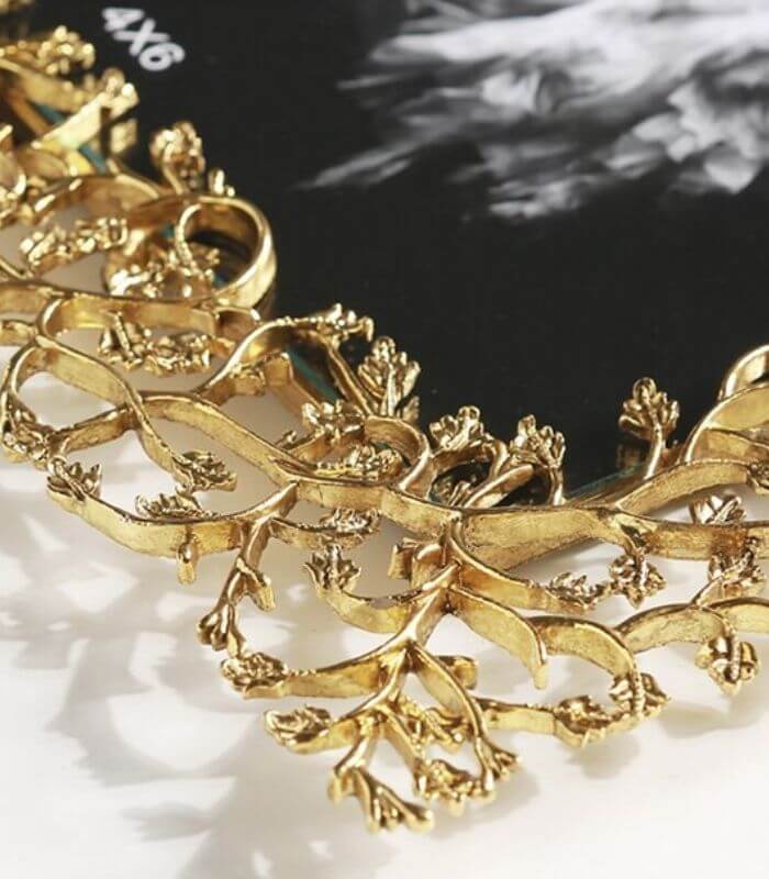 Florentine style - Elegant leaf-design frame inspired by nature