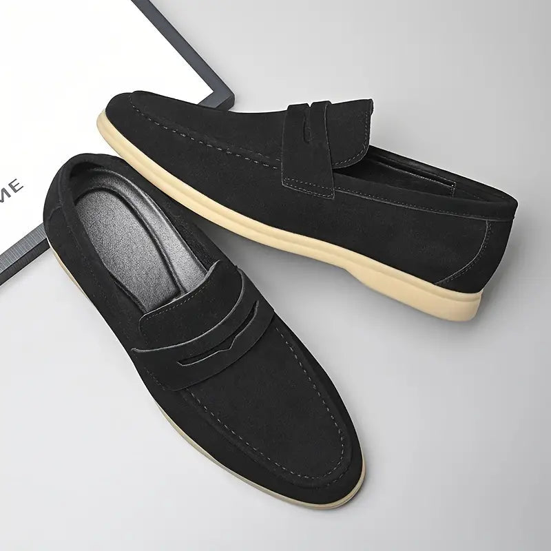 Jax - Modern and versatile loafers with contrast soles