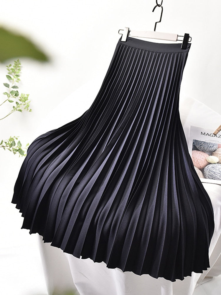 Astrid - Elegant and chic high-waisted pleated skirt