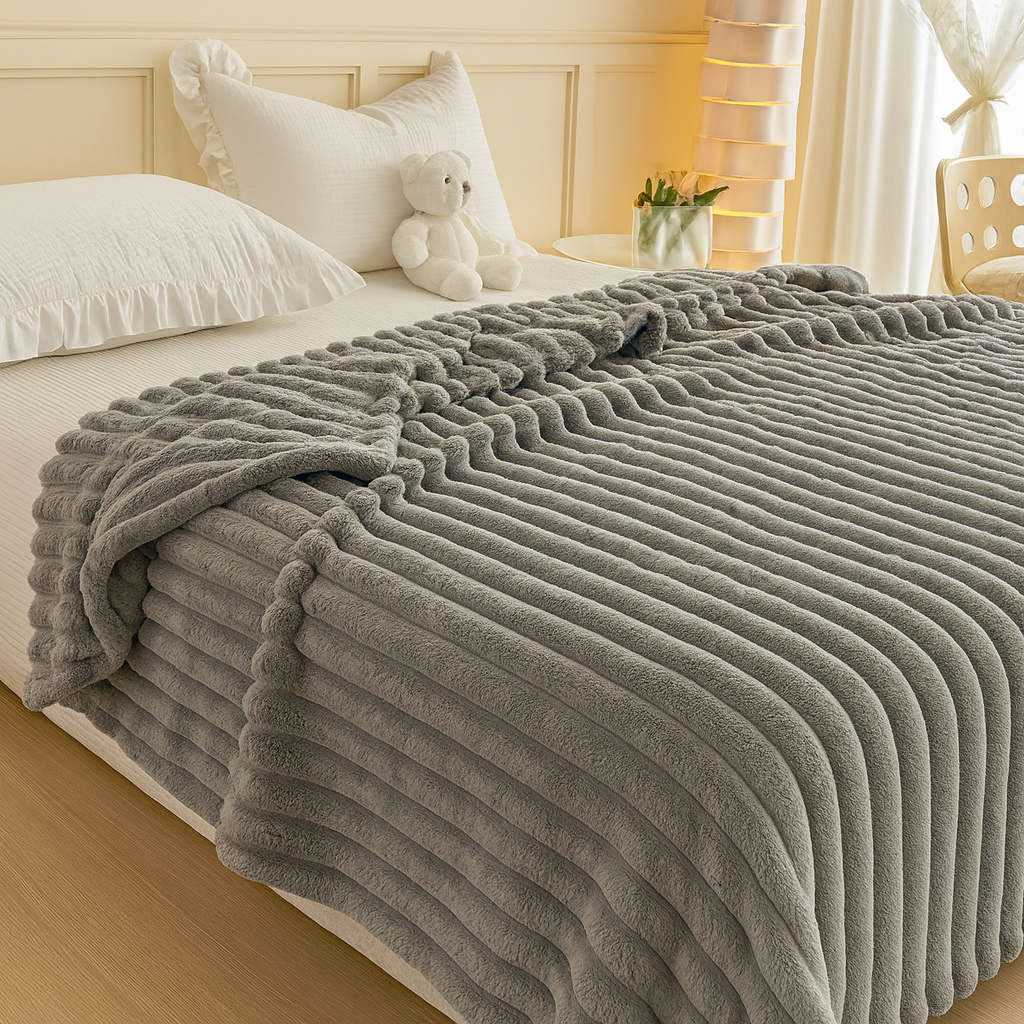 アウレビア| ドローストリングと心地よいファーの外観を備えたフランネルブランケット