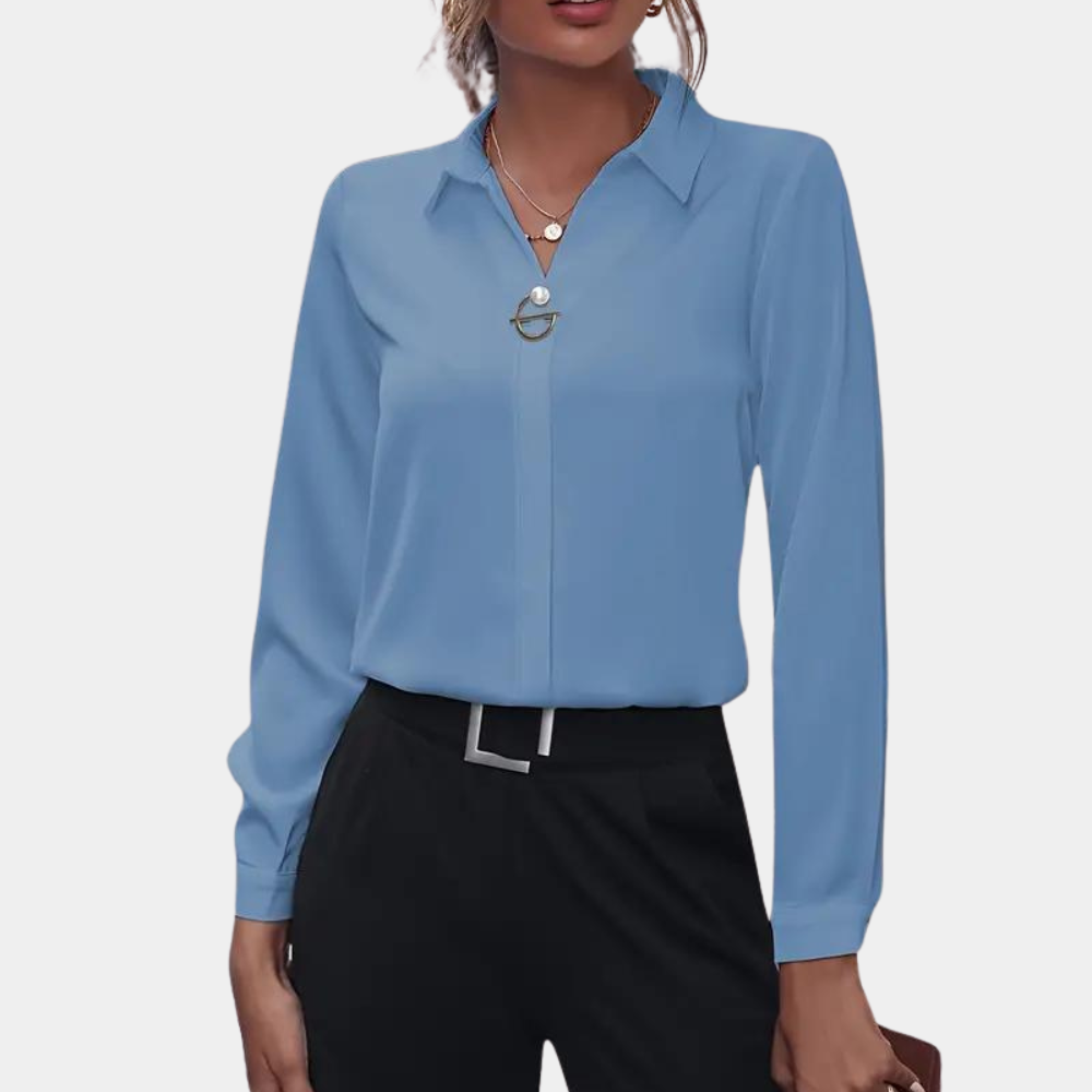 Carla - Simple women's blouse