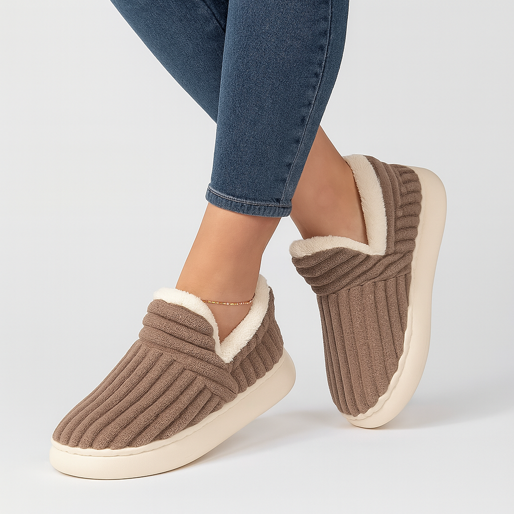 Fluffy and warm | Comfortable slip-on slippers
