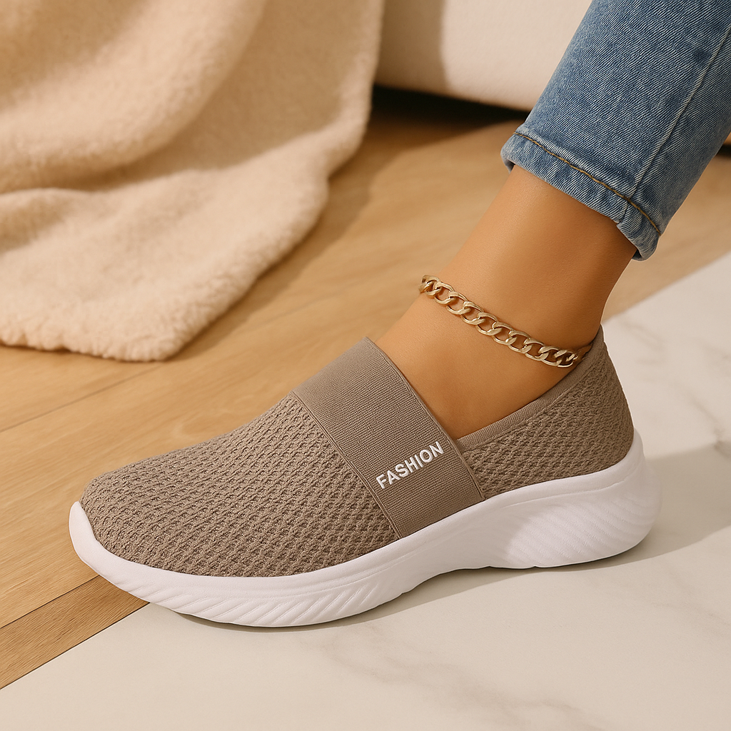 Women's slip-on slippers - breathable mesh upper, soft padded insole, durable rubber sole