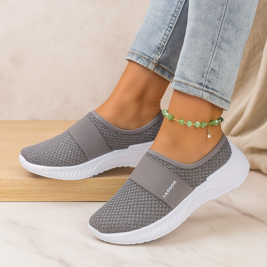 Women's slip-on slippers - breathable mesh upper, soft padded insole, durable rubber sole