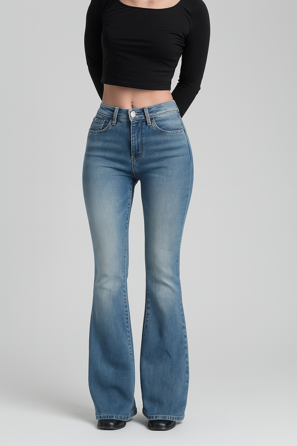Sara – Women's high-waisted flared jeans in vintage-style stretch denim
