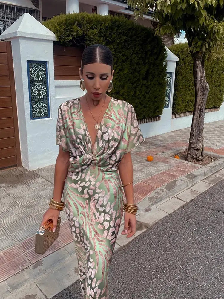 美奈子 - Vネックの女性用ドレス