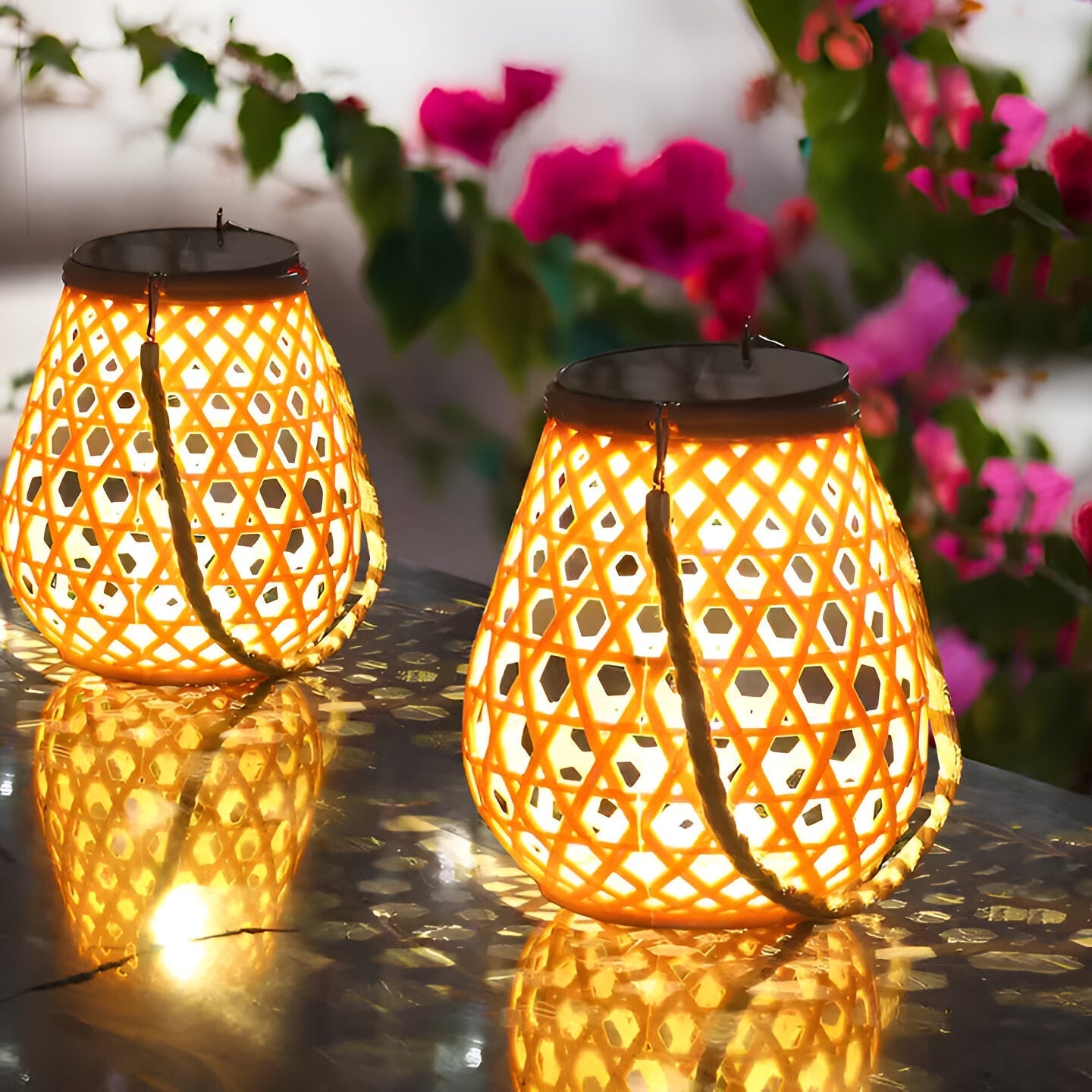 Solara – Woven Solar Garden Lantern