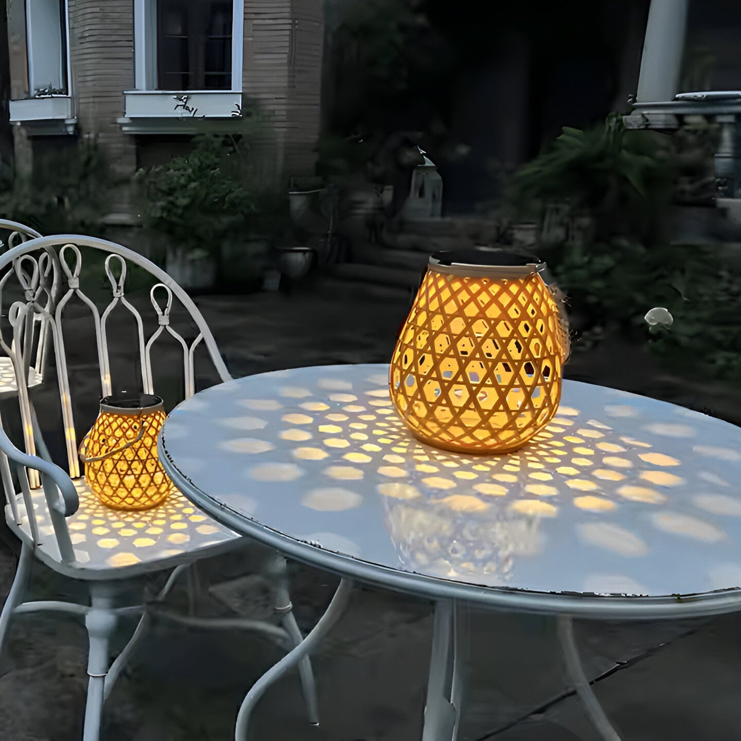 Solara – Woven Solar Garden Lantern