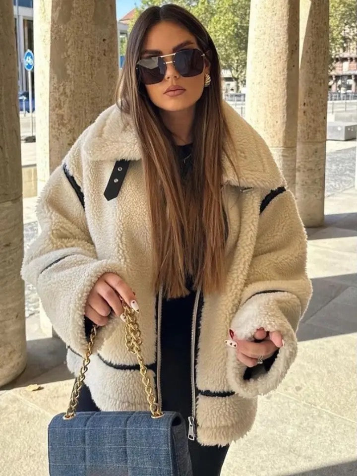 Caroline - Versatile Fluffy Jacket