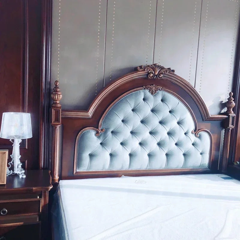 Glazel - A transparent table lamp that emits a soft light