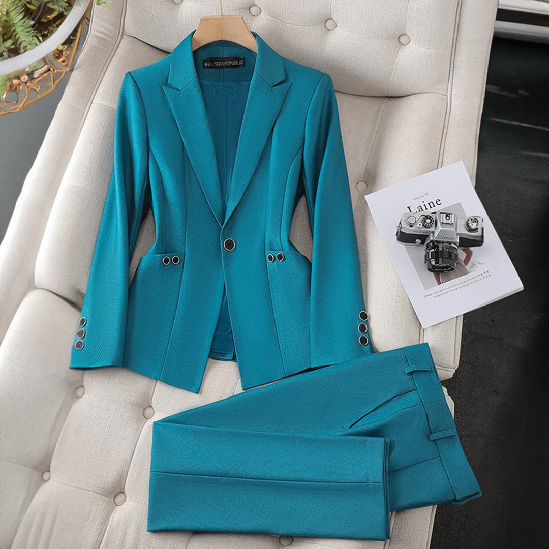 Kirsten - A sophisticated blazer and pants set