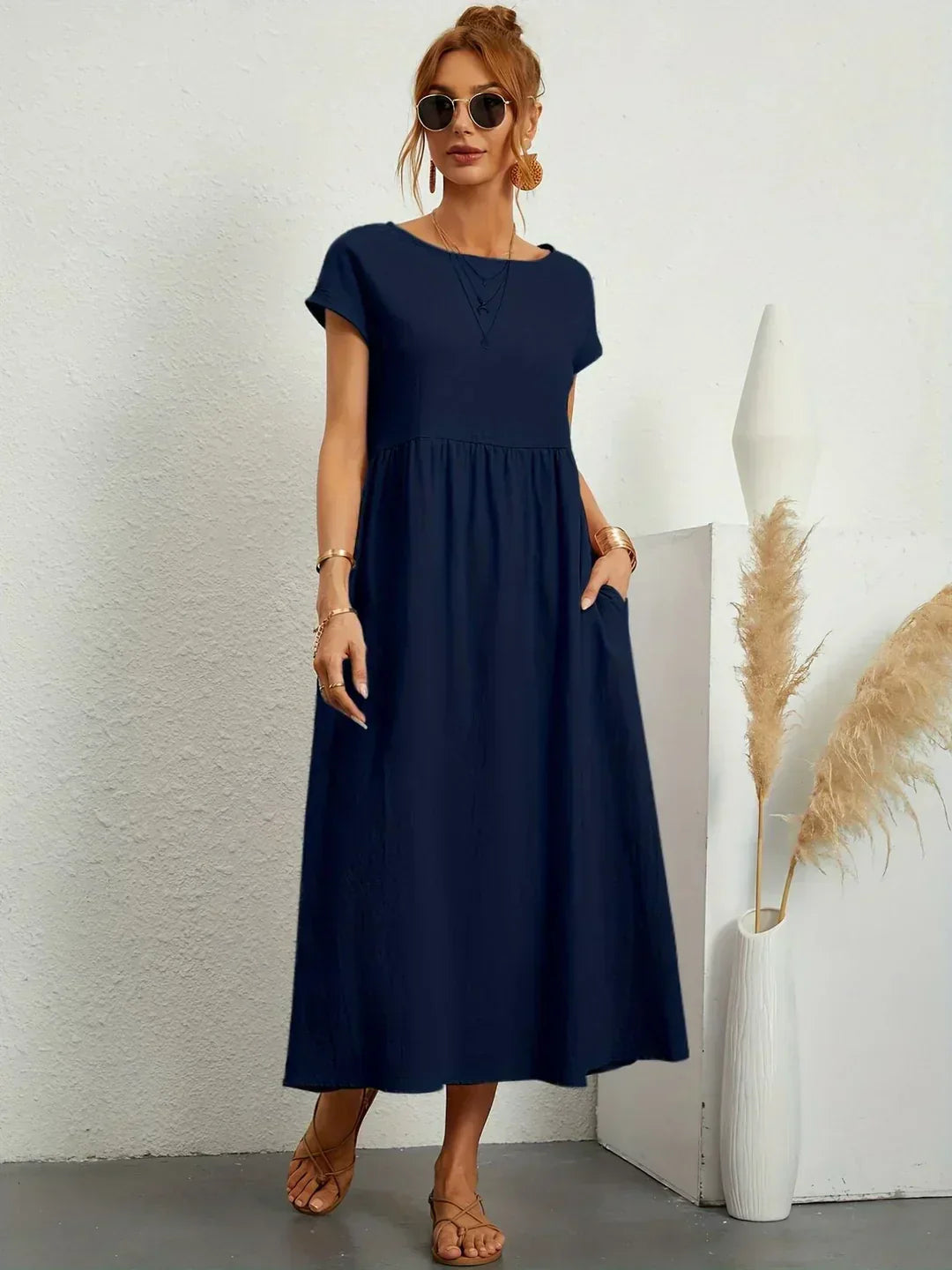 Lightweight dress in soft cotton with pockets