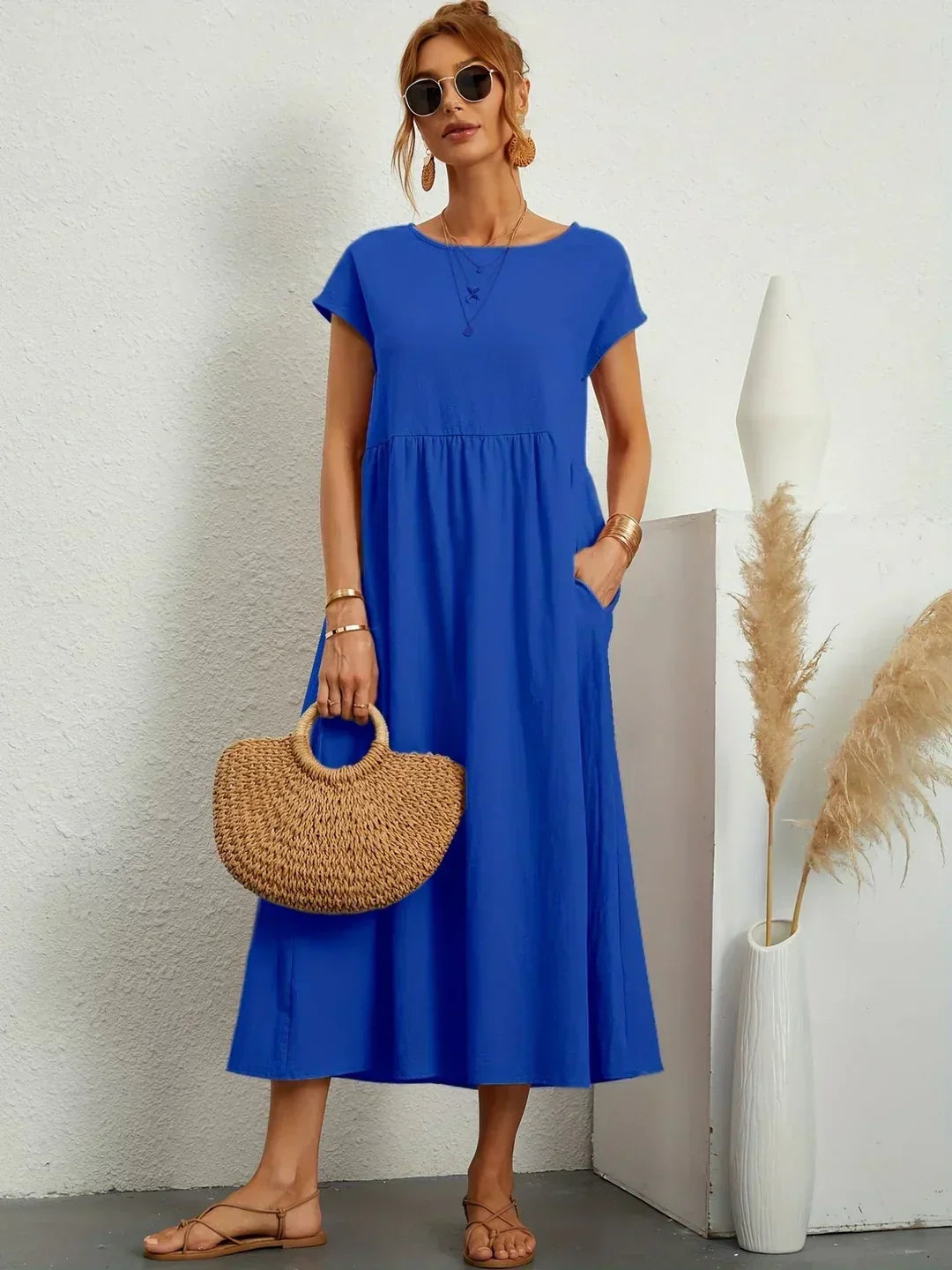 Lightweight dress in soft cotton with pockets