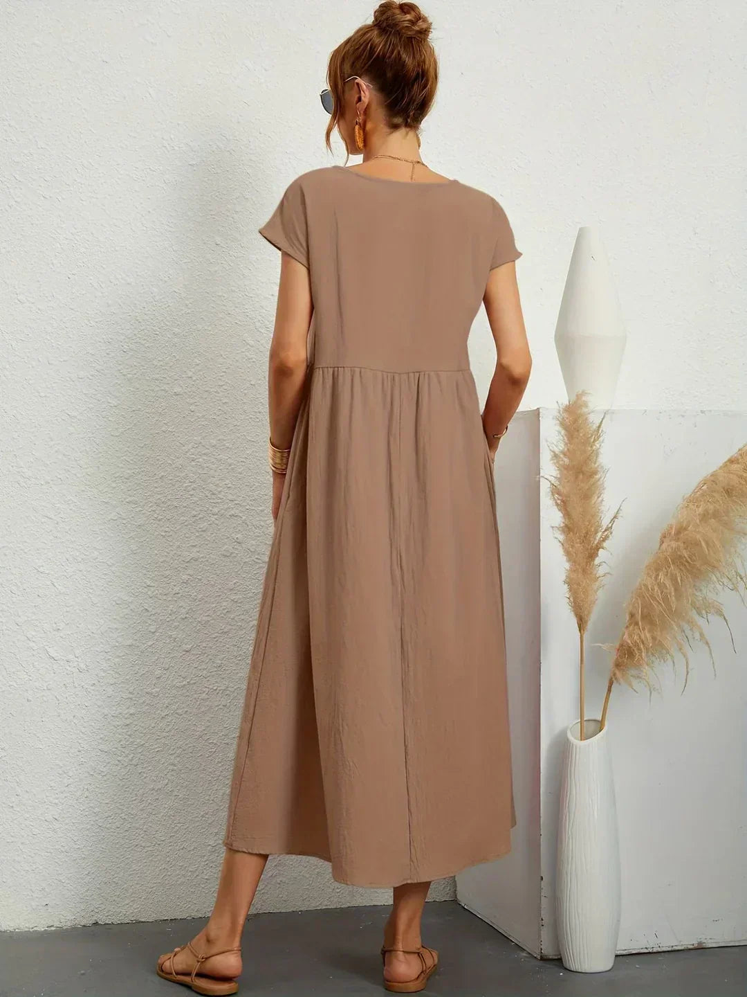 Lightweight dress in soft cotton with pockets