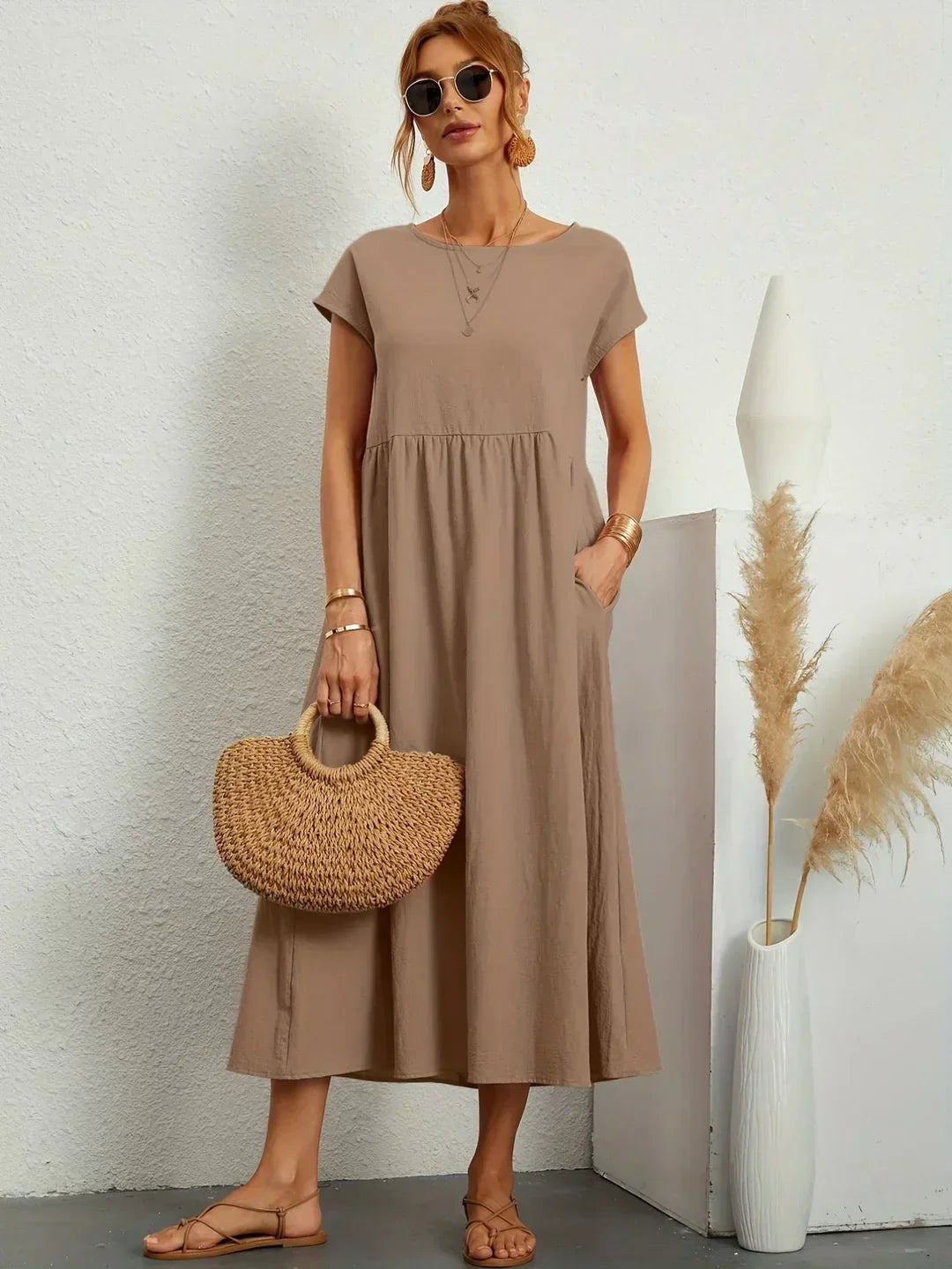 Lightweight dress in soft cotton with pockets