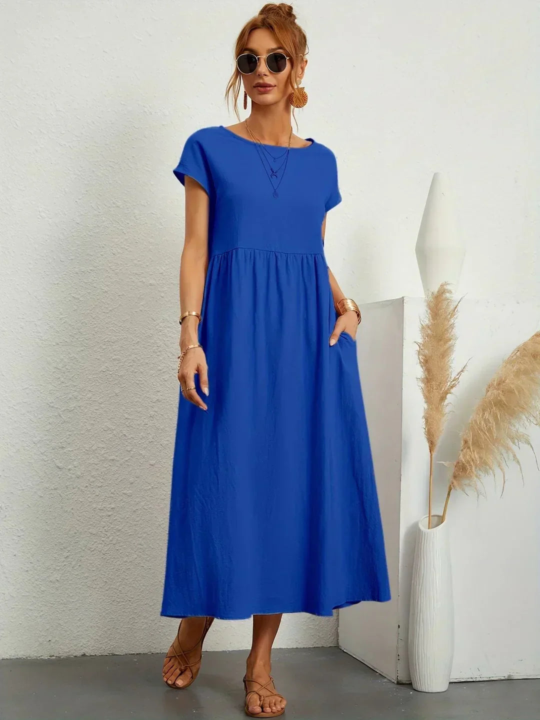Lightweight dress in soft cotton with pockets