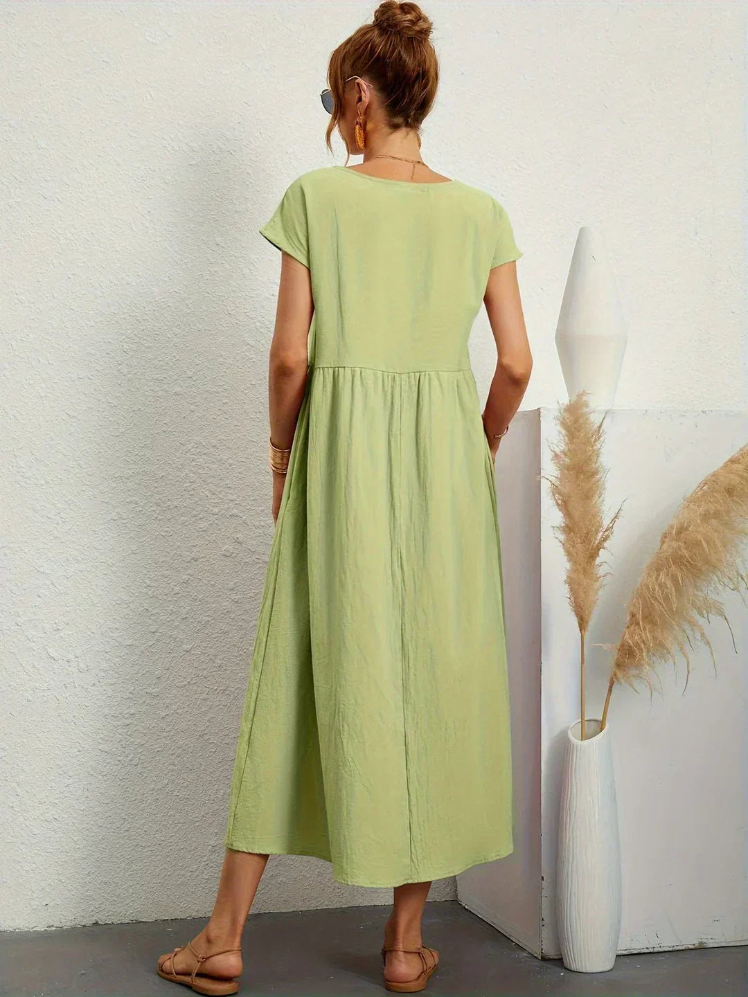 Lightweight dress in soft cotton with pockets