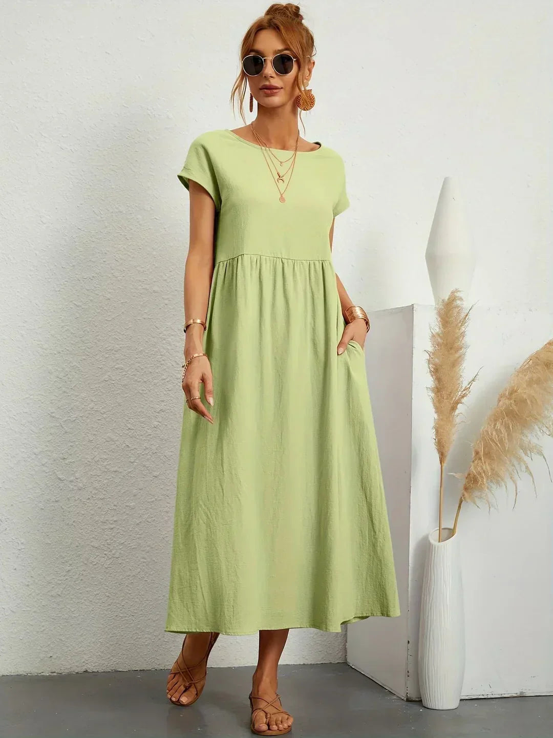 Lightweight dress in soft cotton with pockets