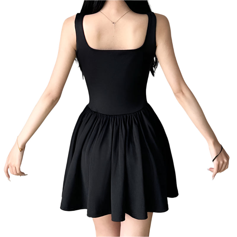 Zela - A charming mini dress with a square neckline and flared skirt