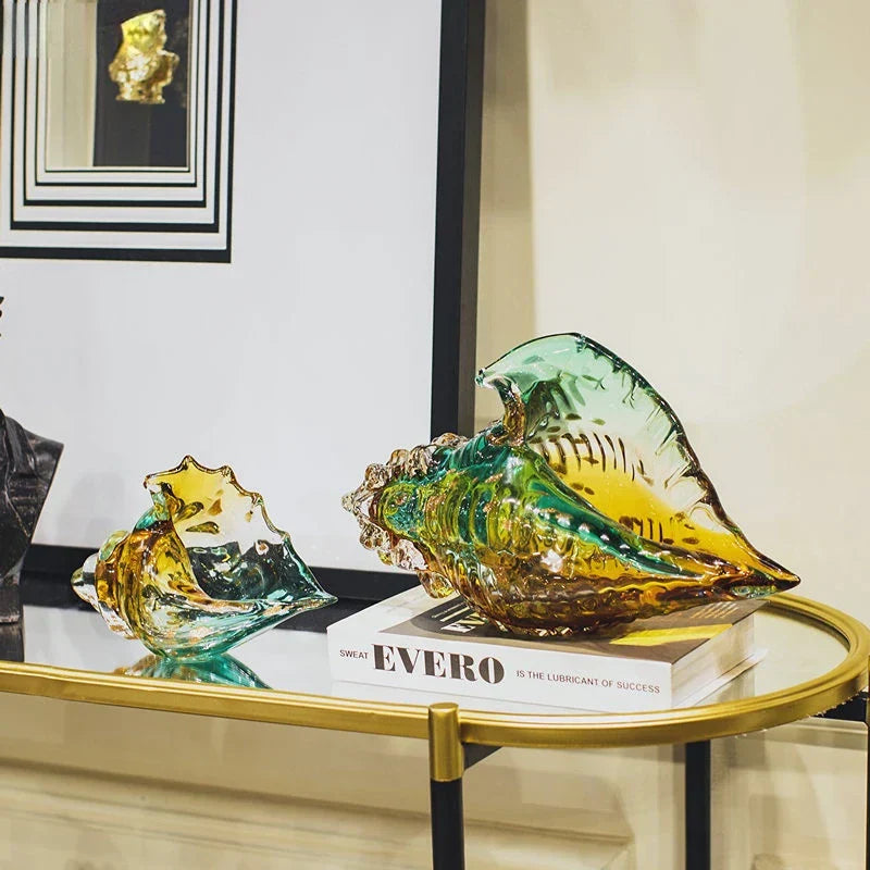 オセアラ - 装飾的な貝殻の彫刻