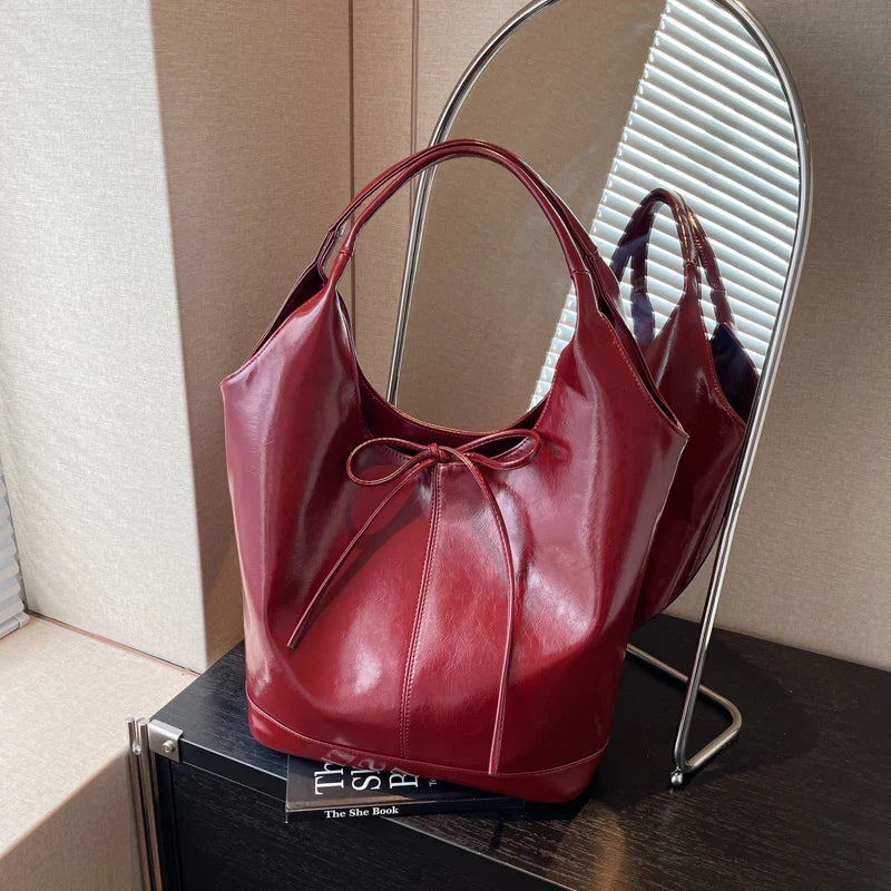 Ribbon-style tote bag