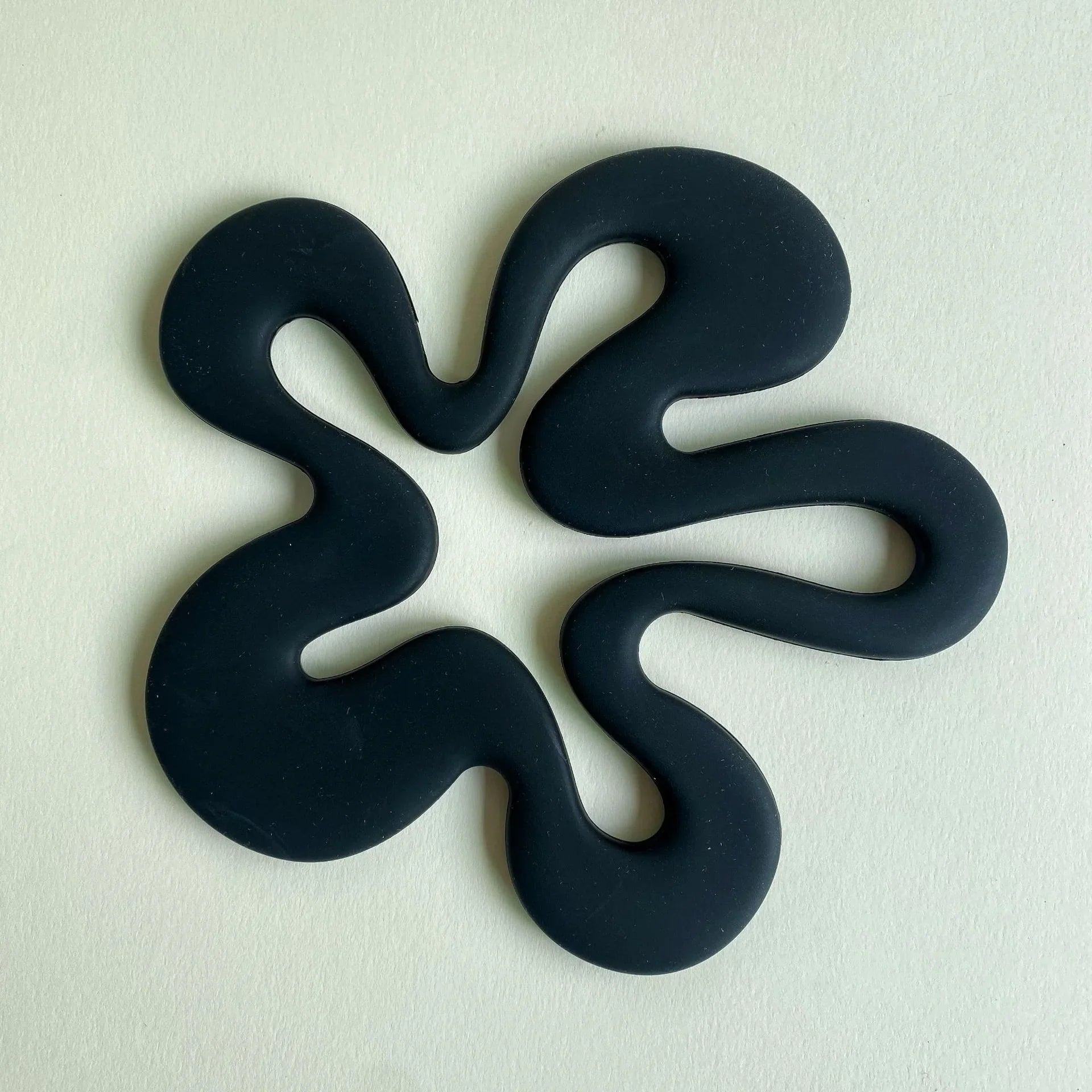 Nordic style flower-shaped silicone mat