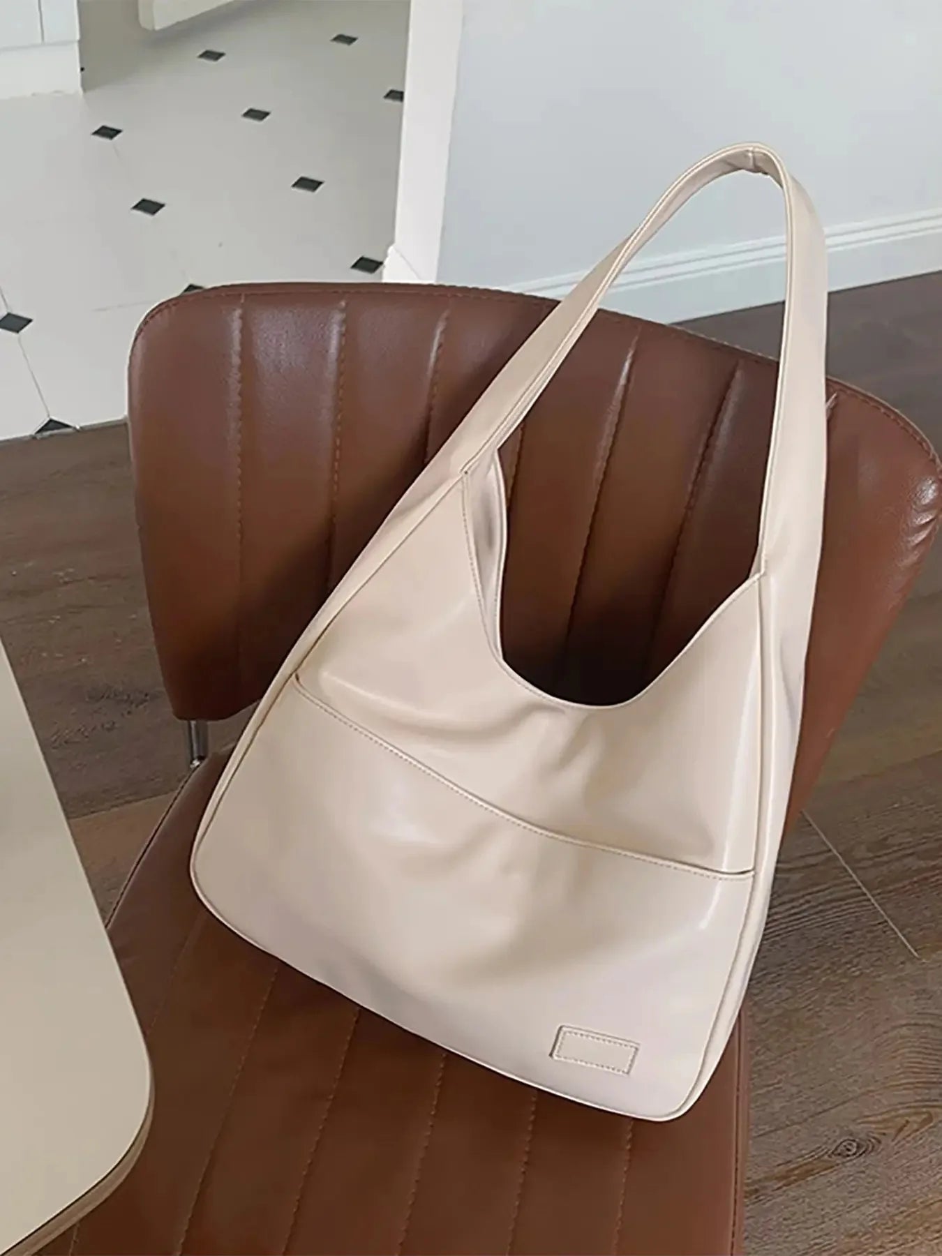 ユカ・スタイリッシュ・クロスボディバッグ