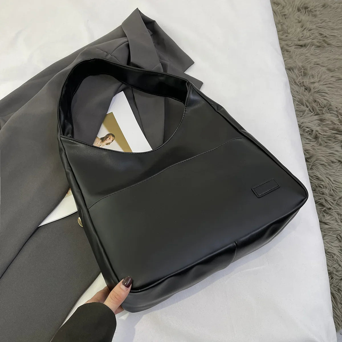 ユカ・スタイリッシュ・クロスボディバッグ