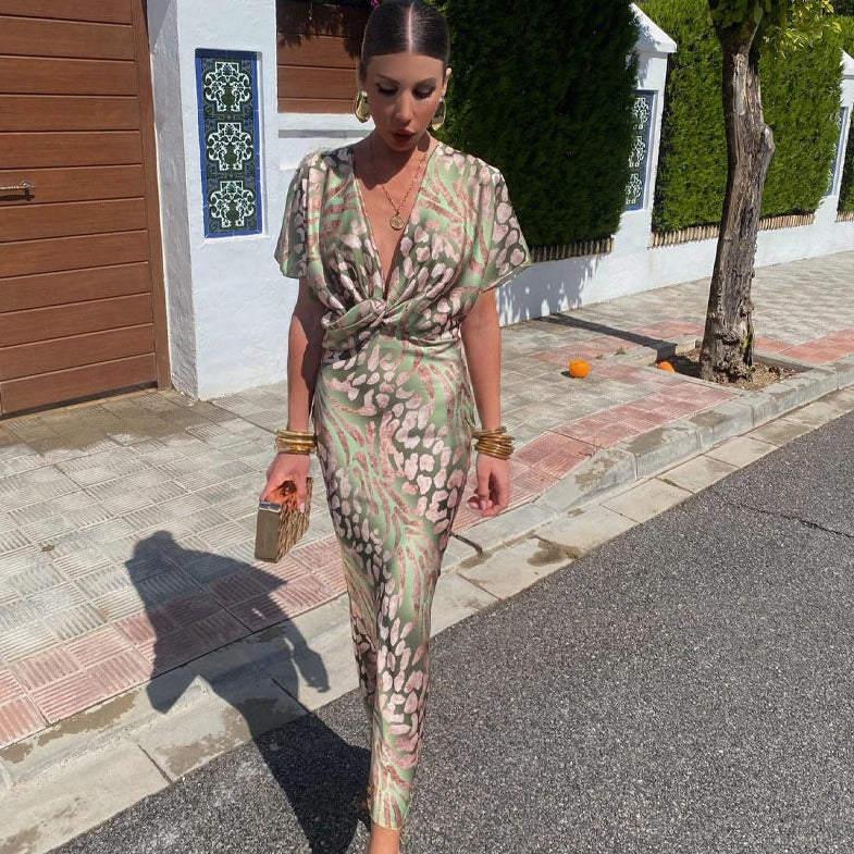 Annaliese – Floral V-Neck Maxi Dress