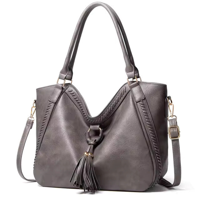 Francine - Elegant shoulder bag with tassel design
