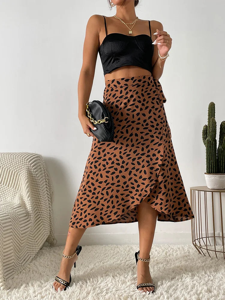 Vibeke - A-line skirt with a modern print.