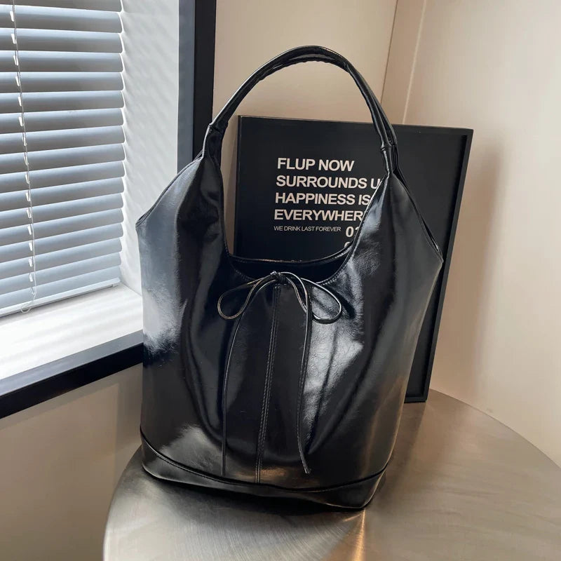 Ribbon-style tote bag